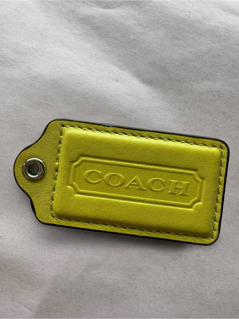 🍋🟩 Y2K 3” XL Coach Chartreuse Lime Green Leather Vintage HangTag Bag Charm - Picture 5 of 8